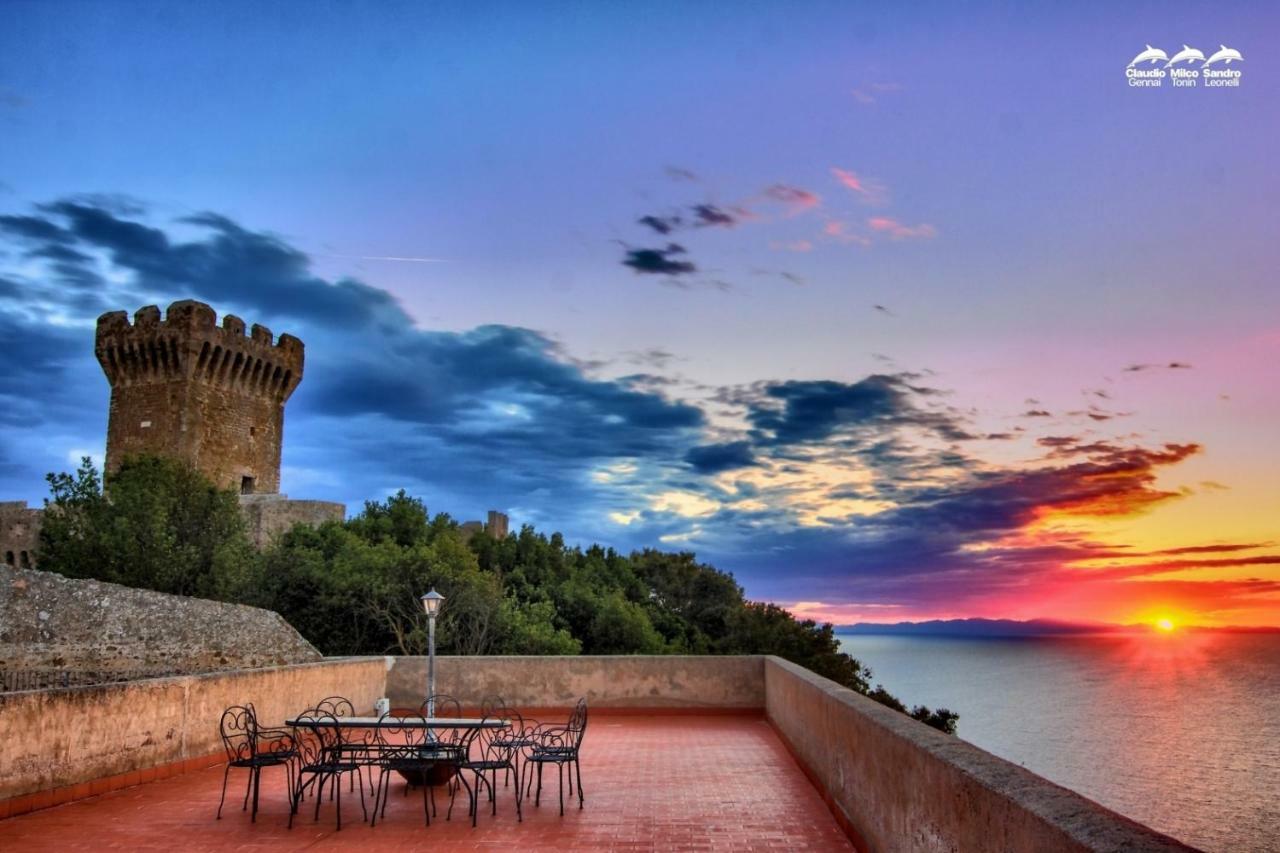 Castello Di Populonia Villa A Mare Exterior photo